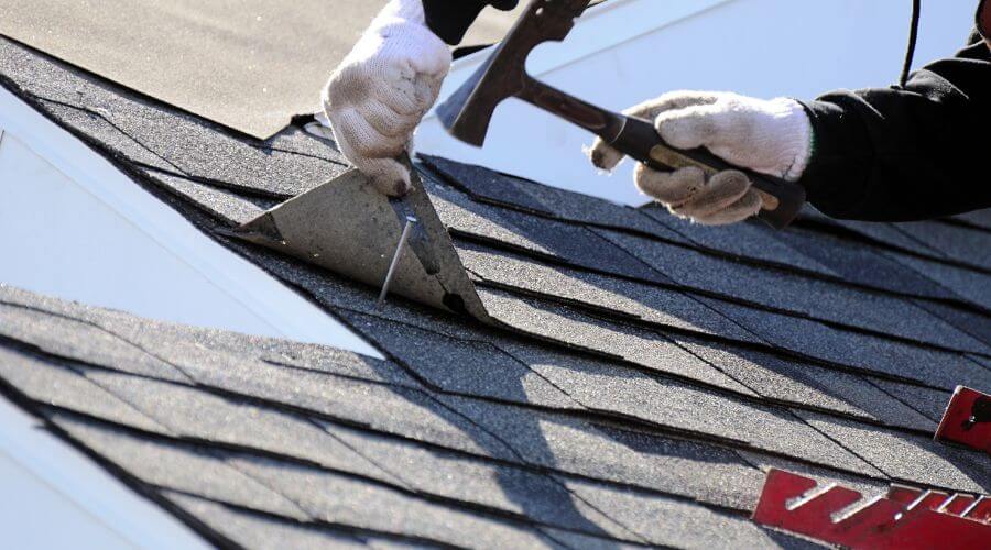 Professional gutter cleaning in Sinton, TX